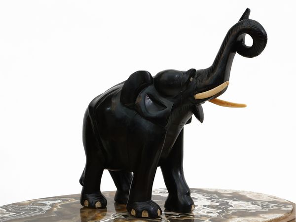 Grande elefante in legno ebanizzato  - Asta L'Arte di Arredare - Associazione Nazionale - Case d'Asta italiane