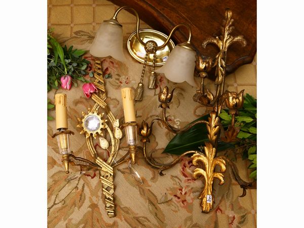 Tre applique in metallo dorato  - Asta L'Arte di Arredare - Associazione Nazionale - Case d'Asta italiane