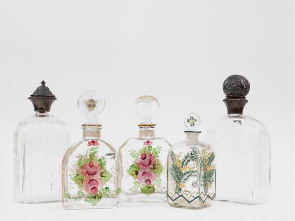 Assortimento di bottiglie da vino e liquore  - Asta L'Arte di Arredare - Associazione Nazionale - Case d'Asta italiane