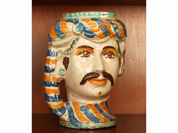 Grande vaso antropomorfo  - Asta L'Arte di Arredare - Associazione Nazionale - Case d'Asta italiane