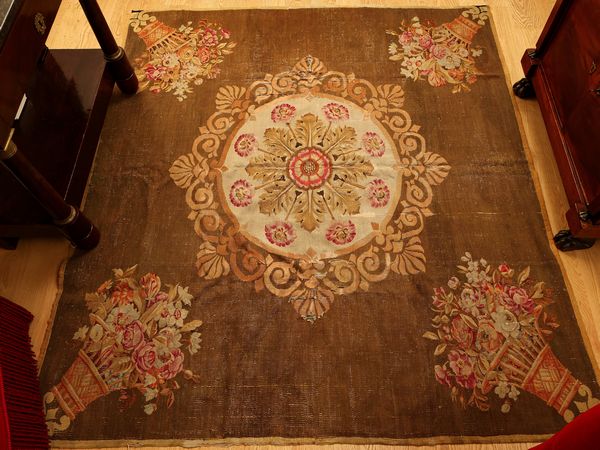 Tappeto Aubousson di vecchia manifattura  - Asta L'Arte di Arredare - Associazione Nazionale - Case d'Asta italiane