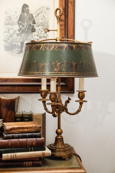 Lume da tavolo in ottone  - Asta L'Arte di Arredare - Associazione Nazionale - Case d'Asta italiane