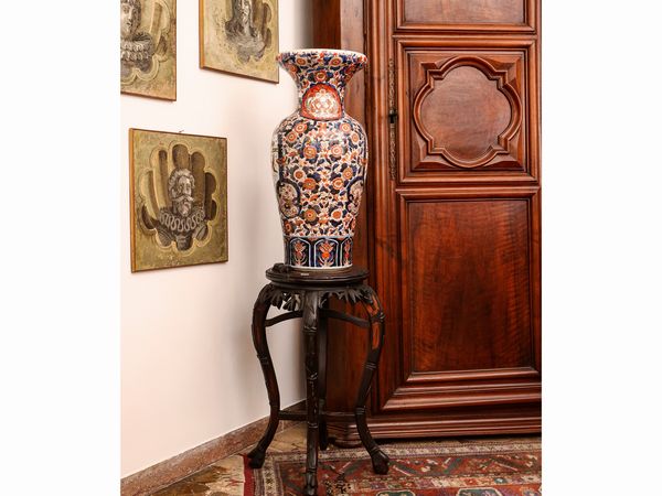 Vaso a balaustro in porcellana, Imari  - Asta L'Arte di Arredare - Associazione Nazionale - Case d'Asta italiane