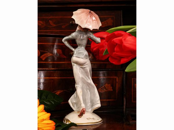 Due figure in porcellana e ceramica  - Asta L'Arte di Arredare - Associazione Nazionale - Case d'Asta italiane