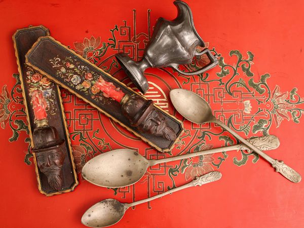 Lotto di curiosit  - Asta L'Arte di Arredare - Associazione Nazionale - Case d'Asta italiane