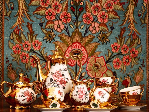 Servizio da caff in porcellana dorata  - Asta L'Arte di Arredare - Associazione Nazionale - Case d'Asta italiane