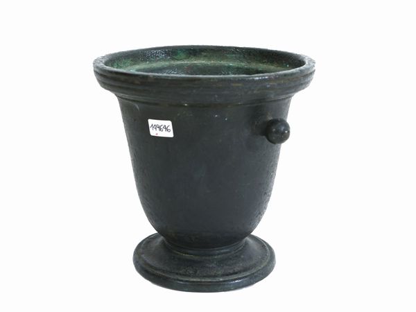 Grande mortaio in bronzo patinato  - Asta L'Arte di Arredare - Associazione Nazionale - Case d'Asta italiane