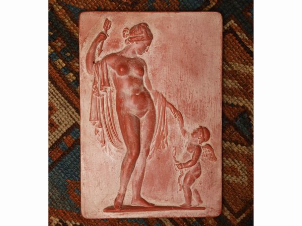 Piccola placca in terracotta  - Asta L'Arte di Arredare - Associazione Nazionale - Case d'Asta italiane