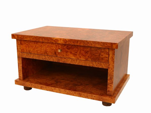 Cassettone impiallacciato in radica  - Asta L'Arte di Arredare - Associazione Nazionale - Case d'Asta italiane