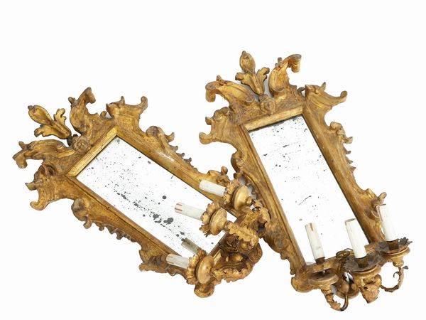 Coppia di ventole in legno intagliato e dorato  - Asta L'Arte di Arredare - Associazione Nazionale - Case d'Asta italiane