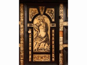 Importante monetiere listrato in legno ebanizzato  - Asta L'Arte di Arredare - Associazione Nazionale - Case d'Asta italiane