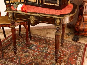 Tavolino da gioco in legno ebanizzato  - Asta L'Arte di Arredare - Associazione Nazionale - Case d'Asta italiane
