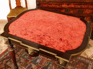 Tavolino da gioco in legno ebanizzato  - Asta L'Arte di Arredare - Associazione Nazionale - Case d'Asta italiane