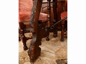 Tavolo a fratina in noce  - Asta L'Arte di Arredare - Associazione Nazionale - Case d'Asta italiane