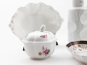 Lotto di oggetti in porcellana  - Asta L'Arte di Arredare - Associazione Nazionale - Case d'Asta italiane