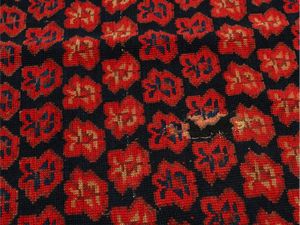 Tappeto caucasico di vecchia manifattura  - Asta L'Arte di Arredare - Associazione Nazionale - Case d'Asta italiane