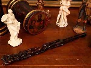 Gruppo di curiosit�  - Asta L'Arte di Arredare - Associazione Nazionale - Case d'Asta italiane