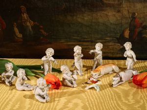 MIscellanea di ninnoli e curiosit in porcellana e biscuit  - Asta L'Arte di Arredare - Associazione Nazionale - Case d'Asta italiane