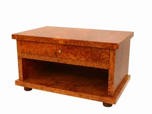 Cassettone impiallacciato in radica  - Asta L'Arte di Arredare - Associazione Nazionale - Case d'Asta italiane