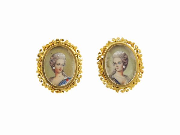 Orecchini in oro giallo con miniature  - Asta Gioielli e orologi - Associazione Nazionale - Case d'Asta italiane