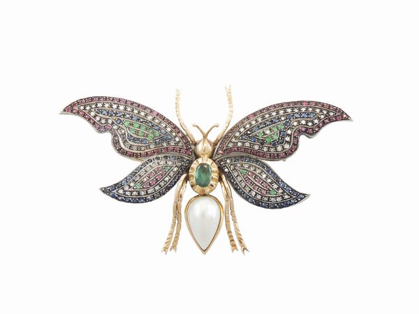 Spilla animalier in oro rosa 500/1000 e argento con diamanti, rubini, zaffiri, smeraldi e perla mabe  - Asta Gioielli e orologi - Associazione Nazionale - Case d'Asta italiane