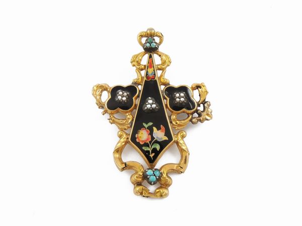 Spilla in oro giallo a basso titolo e argento con  turchesi smalti policromi e microperle  - Asta Gioielli e orologi - Associazione Nazionale - Case d'Asta italiane
