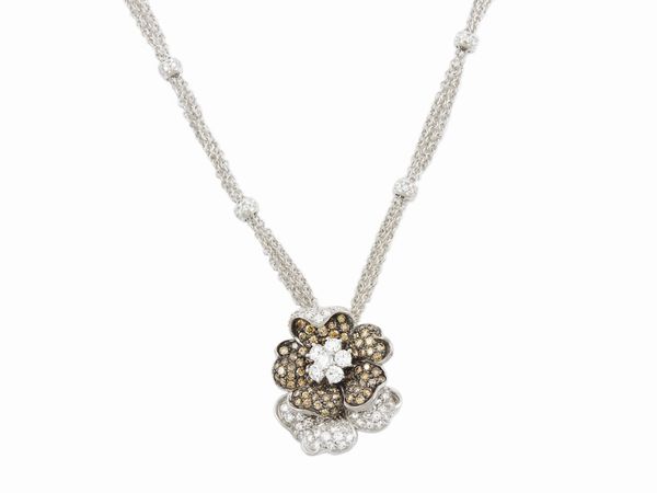 Collana e pendente Leo Pizzo in oro bianco con diamanti incolori e diamanti fancy brown  - Asta Gioielli e orologi - Associazione Nazionale - Case d'Asta italiane