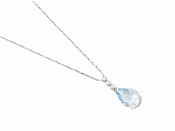 Collana in oro bianco con diamanti e acquamarina  - Asta Gioielli e orologi - Associazione Nazionale - Case d'Asta italiane