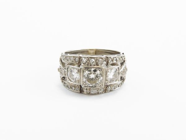 Anello a fascia in oro bianco con diamanti  - Asta Gioielli e orologi - Associazione Nazionale - Case d'Asta italiane