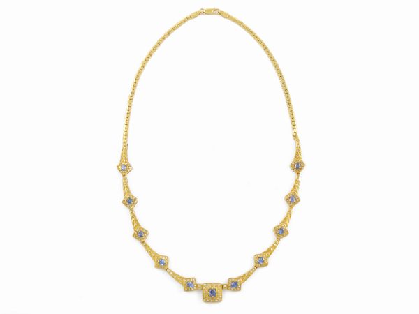 Collana in oro giallo con diamanti e zaffiri  - Asta Gioielli e orologi - Associazione Nazionale - Case d'Asta italiane
