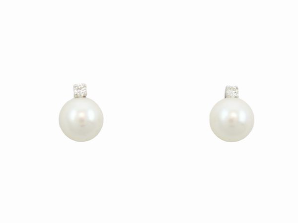 Orecchini in oro bianco con diamanti e perle coltivate Akoya  - Asta Gioielli e orologi - Associazione Nazionale - Case d'Asta italiane