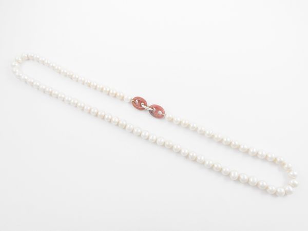 Collana di perle bianche barocche coltivate con fermezza in argento e rodonite  - Asta Gioielli e orologi - Associazione Nazionale - Case d'Asta italiane