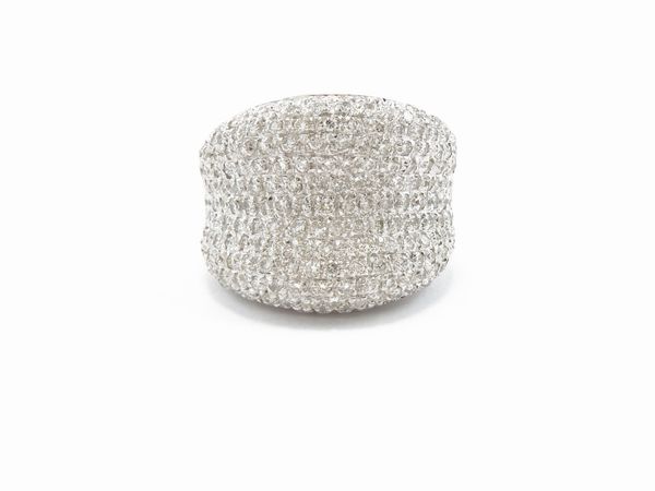 Anello a fascia in oro bianco con diamanti  - Asta Gioielli e orologi - Associazione Nazionale - Case d'Asta italiane