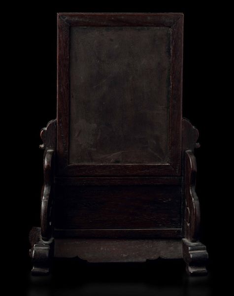 Piccolo paravento da tavolo con placca in legno di bamb� con decoro inciso raffigurante fanciulla e iscrizione, Cina, Dinastia Qing, Dinastia Qing, epoca Qianlong (1736-1796)  - Asta Fine Chinese Works of Art - Associazione Nazionale - Case d'Asta italiane