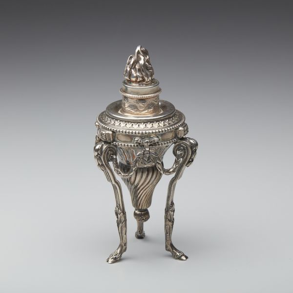 ARGENTIERE FRANCESE DEL XIX SECOLO : Tripode in argento con corpo a torchon e fiamma sulla sommit�, poggiante su piedi caprini  - Asta Asta 401 | ARTE ANTICA E DEL XIX SECOLO Online - Associazione Nazionale - Case d'Asta italiane