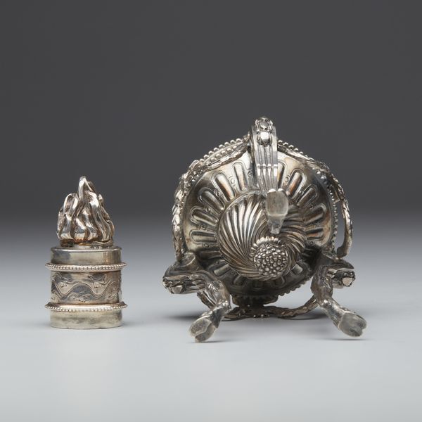 ARGENTIERE FRANCESE DEL XIX SECOLO : Tripode in argento con corpo a torchon e fiamma sulla sommit�, poggiante su piedi caprini  - Asta Asta 401 | ARTE ANTICA E DEL XIX SECOLO Online - Associazione Nazionale - Case d'Asta italiane