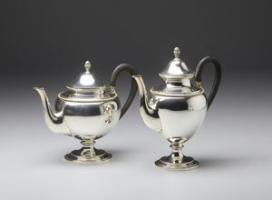 ARGENTIERE ITALIANO DEL XX SECOLO : Servizio da t� e caff� in argento composto da teiera, caffettiera, zuccheriera e lattiera  - Asta Asta 401 | ARTE ANTICA E DEL XIX SECOLO Online - Associazione Nazionale - Case d'Asta italiane