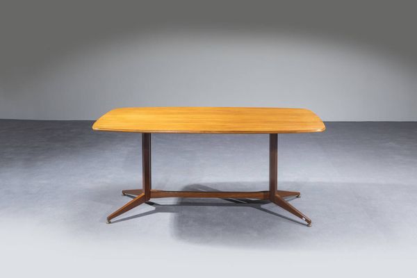 PRODUZIONE DANESE : Tavolo in legno con particolari in ottone.  Anni '60 cm 75x170x90  - Asta Design - Associazione Nazionale - Case d'Asta italiane
