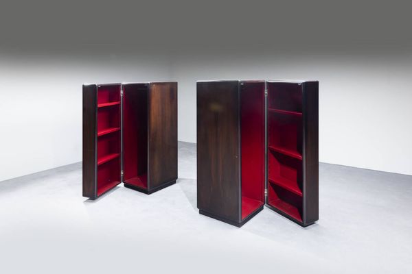 PRODUZIONE ITALIANA : Coppia di mobili portabiti in legno  interno rivestito in legno laminato rosso. Anni '70  cm 150x80x58  - Asta Design - Associazione Nazionale - Case d'Asta italiane