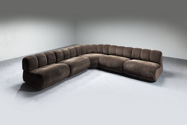 PRODUZIONE ITALIANA : Divano modulare in velluto. Anni '60 cm 65x83x90 cm 65x105x105  - Asta Design - Associazione Nazionale - Case d'Asta italiane