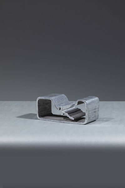 SERGIO PUTATTI Follonica (GR) 1939 : Scultura in alluminio stampato. cm 11x25 5x12  - Asta Design - Associazione Nazionale - Case d'Asta italiane