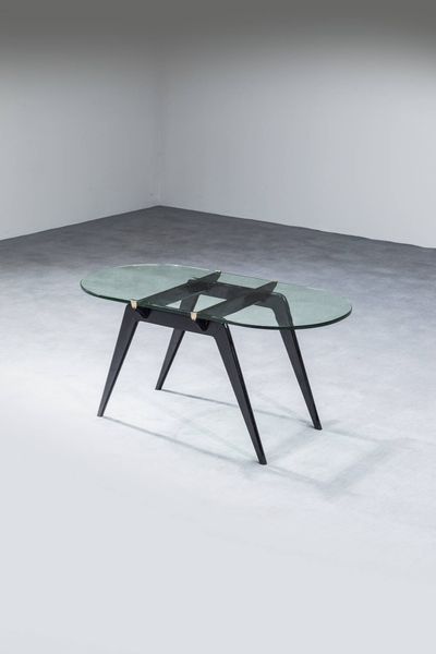 PRODUZIONE ITALIANA : Tavolino con struttura in legno e piano in vetro. Anni '50 cm 47x95 5x47  - Asta Design - Associazione Nazionale - Case d'Asta italiane