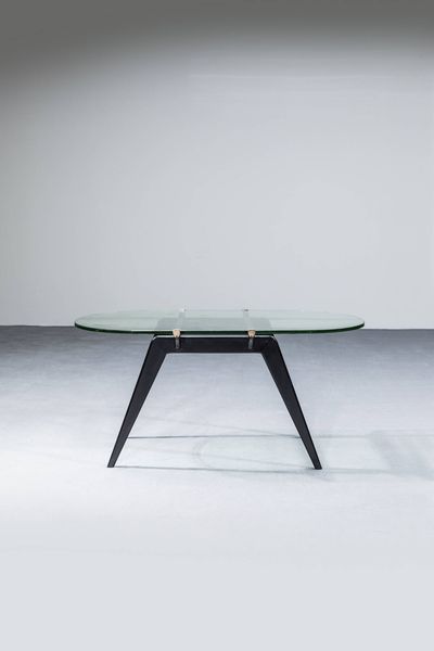 PRODUZIONE ITALIANA : Tavolino con struttura in legno e piano in vetro. Anni '50 cm 47x95 5x47  - Asta Design - Associazione Nazionale - Case d'Asta italiane