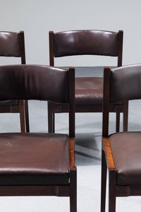 GIANFRANCO FRATTINI : Sei sedie in legno  sedute imbottite e foderate in pelle. Prod. Cassina anni '50 cm 75x48x50  - Asta Design - Associazione Nazionale - Case d'Asta italiane