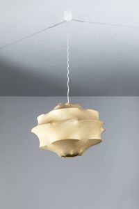 PRODUZIONE ITALIANA - Lampada a sospensione con struttura in tondino di metallo  rivestimento in cocoon. Anni '60 h cm 100x72