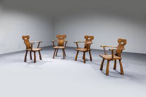 PRODUZIONE ITALIANA : Quattro poltroncine in legno massello. Anni '50 cm 87x60x54  - Asta Design - Associazione Nazionale - Case d'Asta italiane