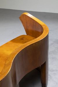 PRODUZIONE ITALIANA : Panca in legno curvo. Anni '40 cm 70x146x50  - Asta Design - Associazione Nazionale - Case d'Asta italiane