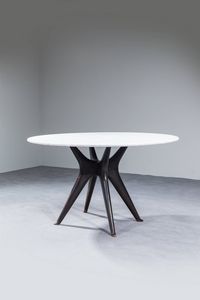 PRODUZIONE ITALIANA - Tavolo con struttura in legno e piano rotondo in marmo bianco. Anni '50 cm 75x125 5