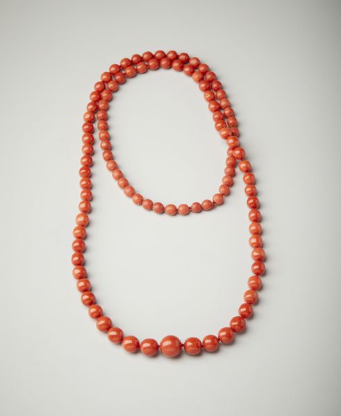 . : Collana ad un filo di corallo rosso sferico a scalare  - Asta Asta 402 | GIOIELLI - OROLOGI Online - Associazione Nazionale - Case d'Asta italiane