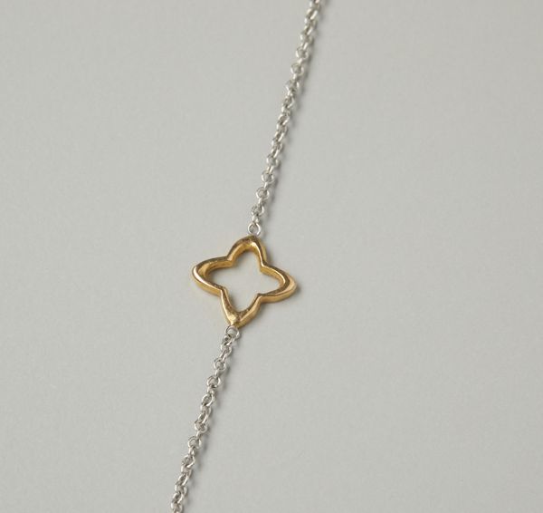 . : Collana 'Re Carlo' oro bianco e giallo 18 carati e diamante taglio a brillante di 0.50 ct. F/SI.  - Asta Asta 402 | GIOIELLI - OROLOGI Online - Associazione Nazionale - Case d'Asta italiane